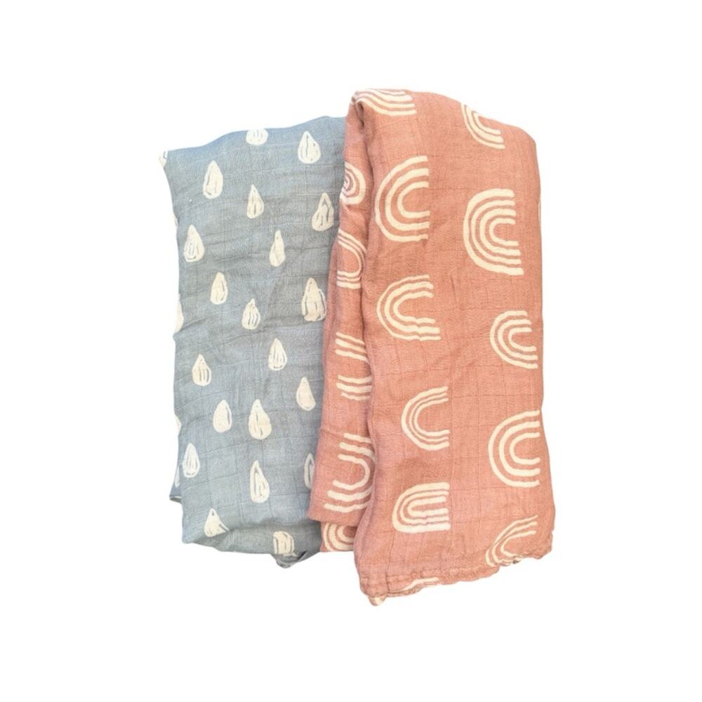 Comfy Cubs Muslin Swaddle Blanket Bundle of (2) Mauve Rainbow & Blue Raindrops